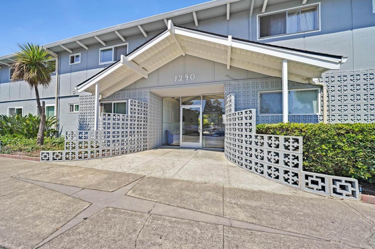 1240 Woodside Rd 2 - Photo 1