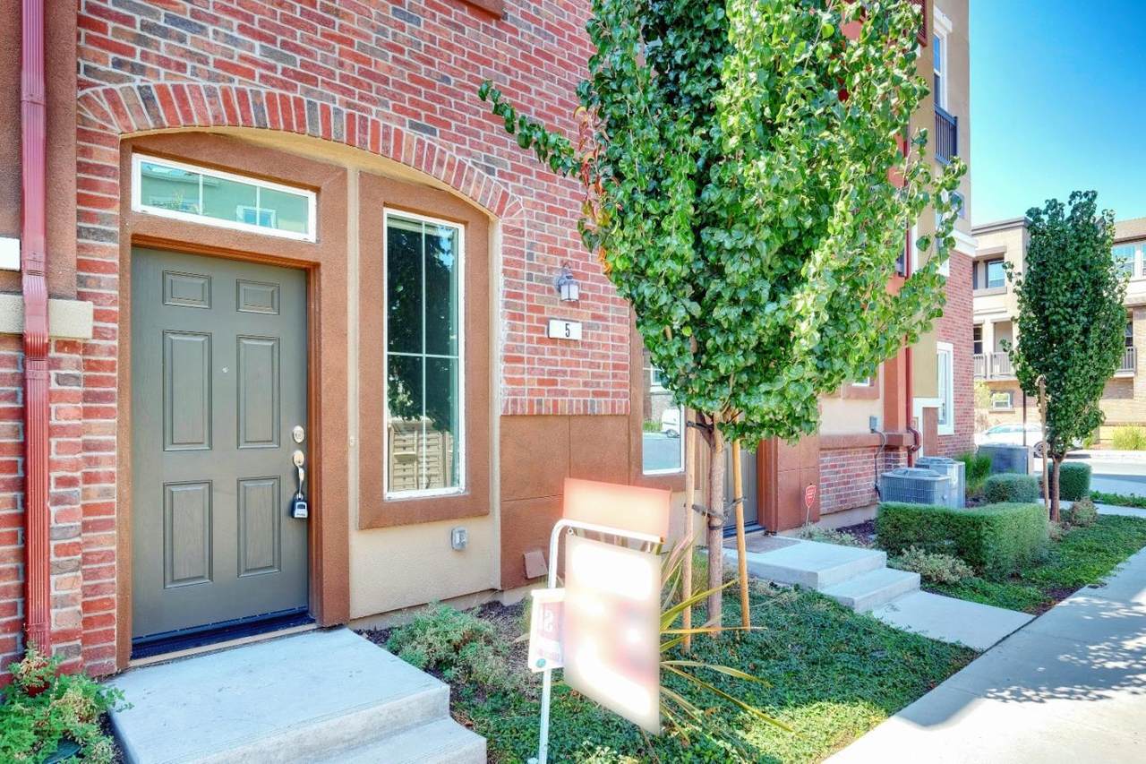 1035 Giacomo Ln 5 - Photo 1