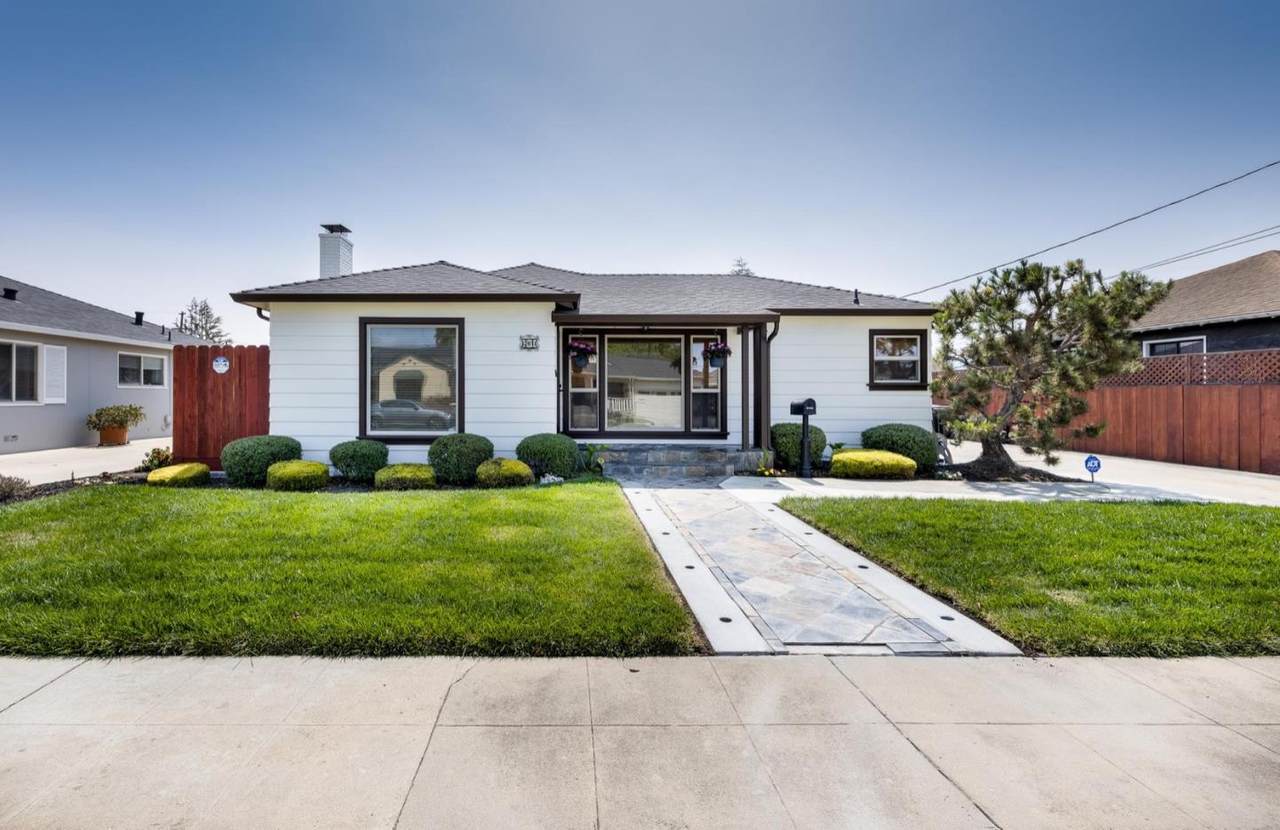 21 Santa Rosa Ave - Photo 1