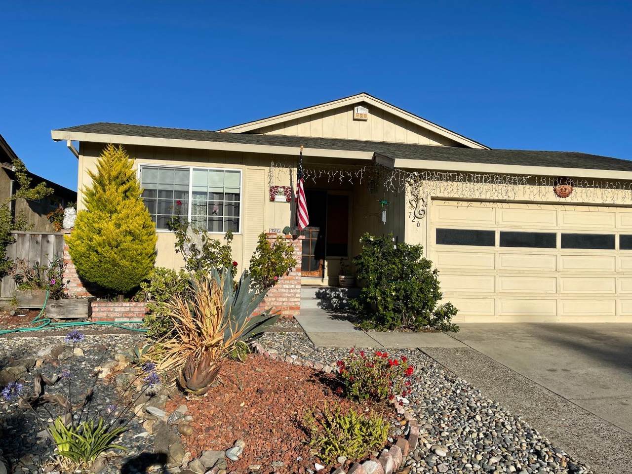 726 Delta Way - Photo 1
