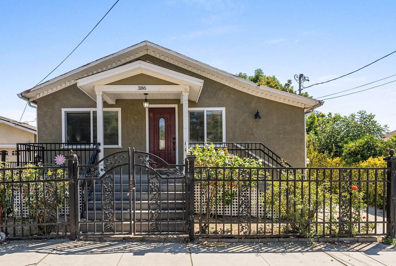 386 Brown Ave - Photo 1