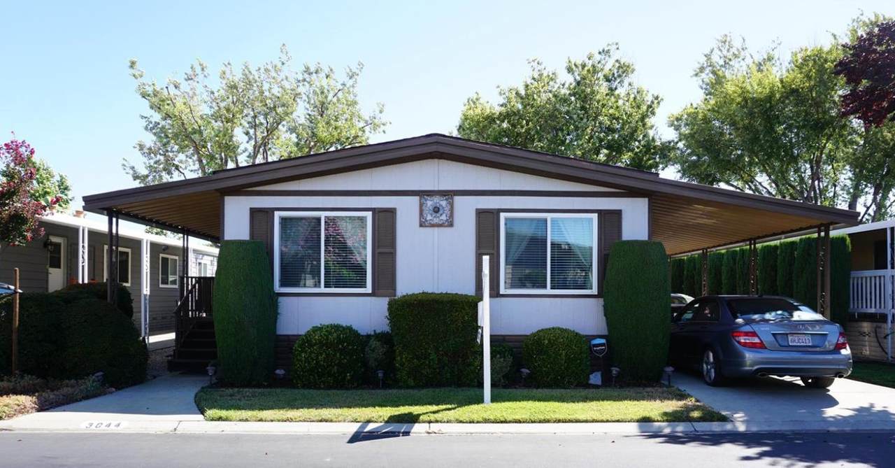 3044 Oakbridge Dr 3044 - Photo 1