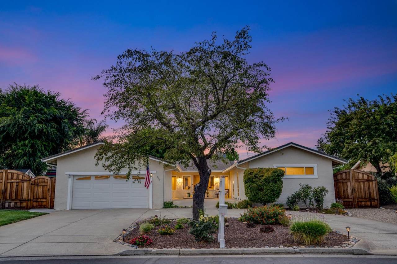 755 Encino Dr - Photo 1