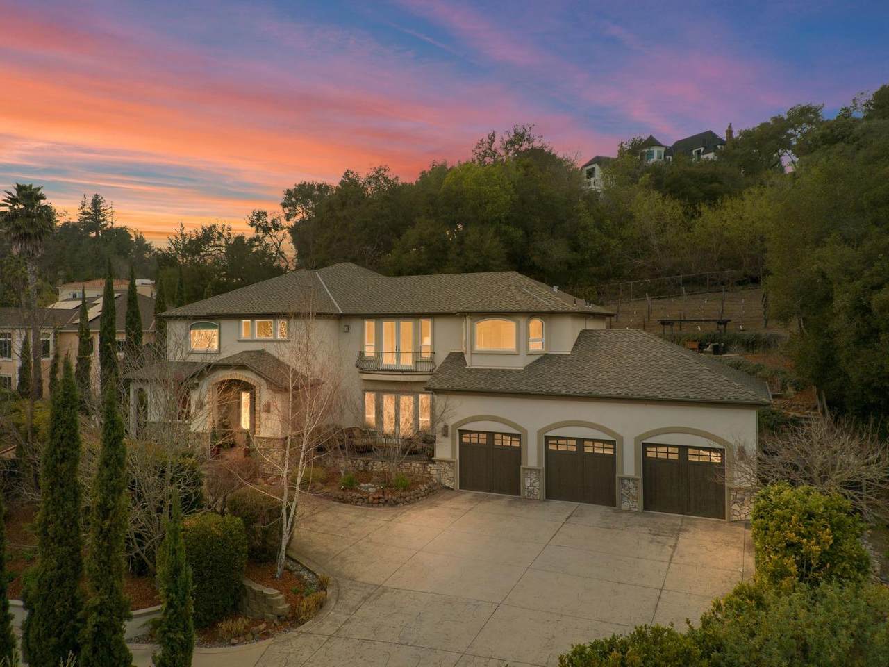 111 Lauren Cir - Photo 1