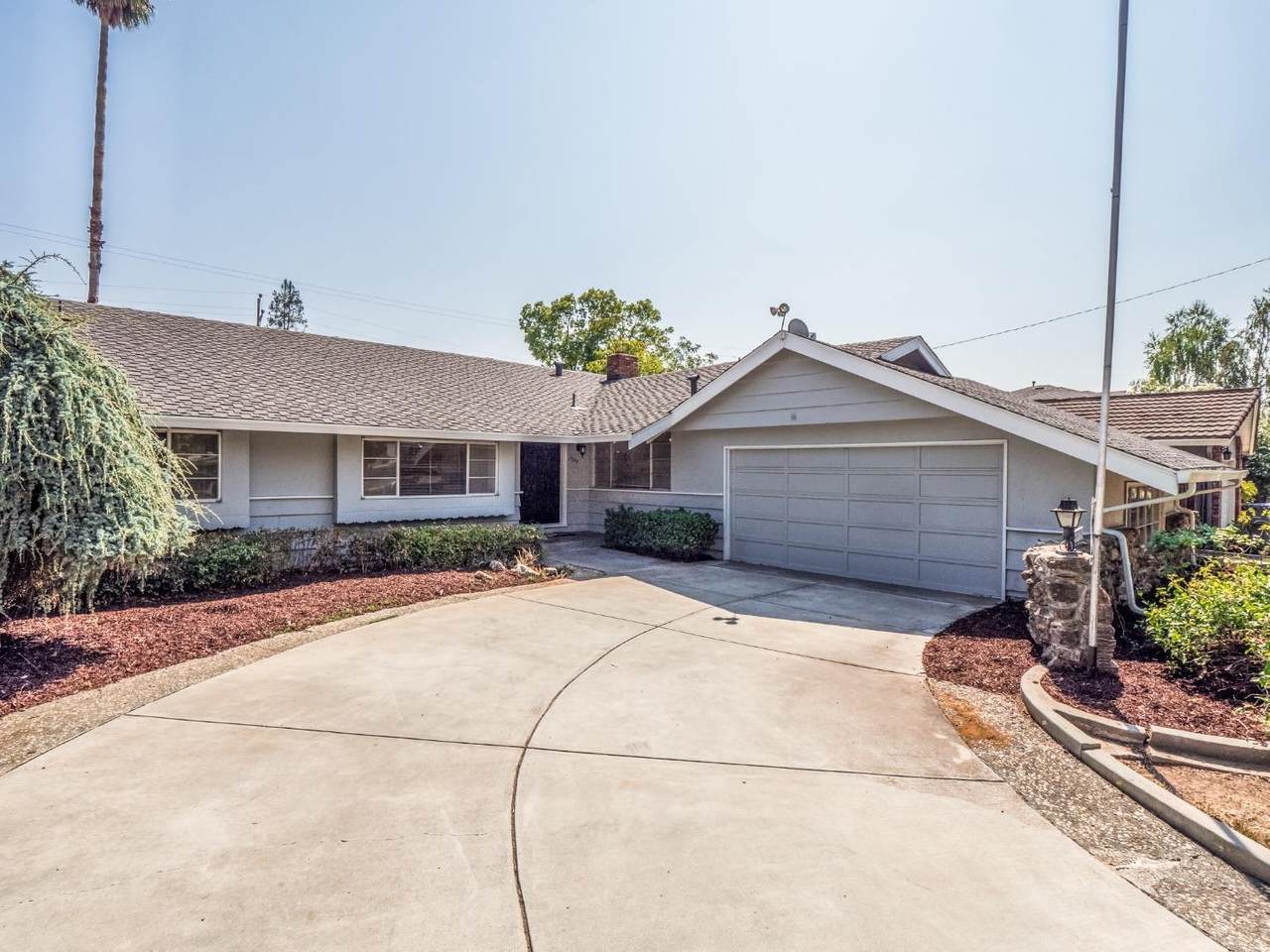2744 Evora Dr - Photo 1