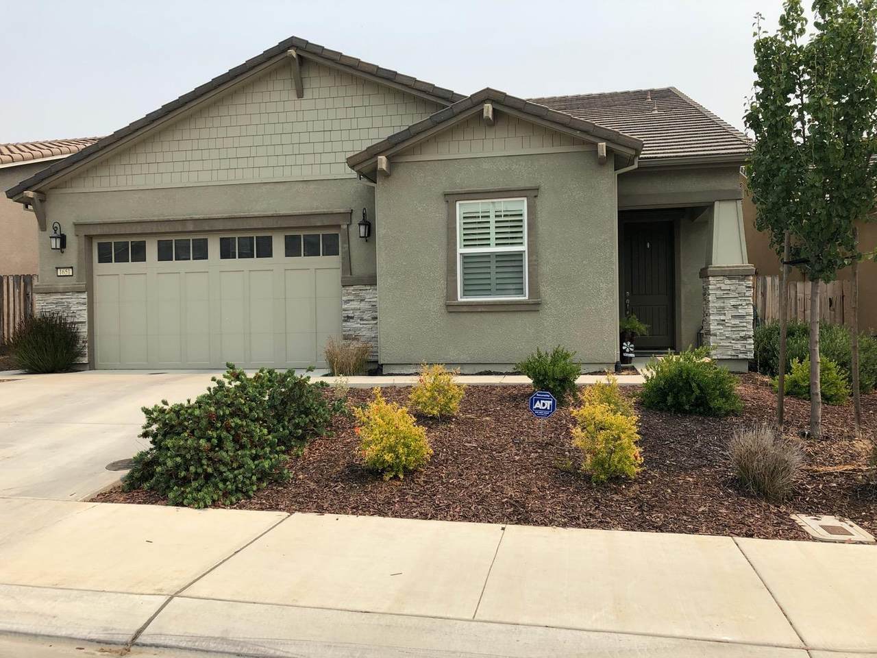 1651 Lily Ct - Photo 1