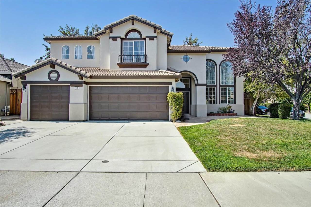 1511 Sunrise Dr - Photo 1