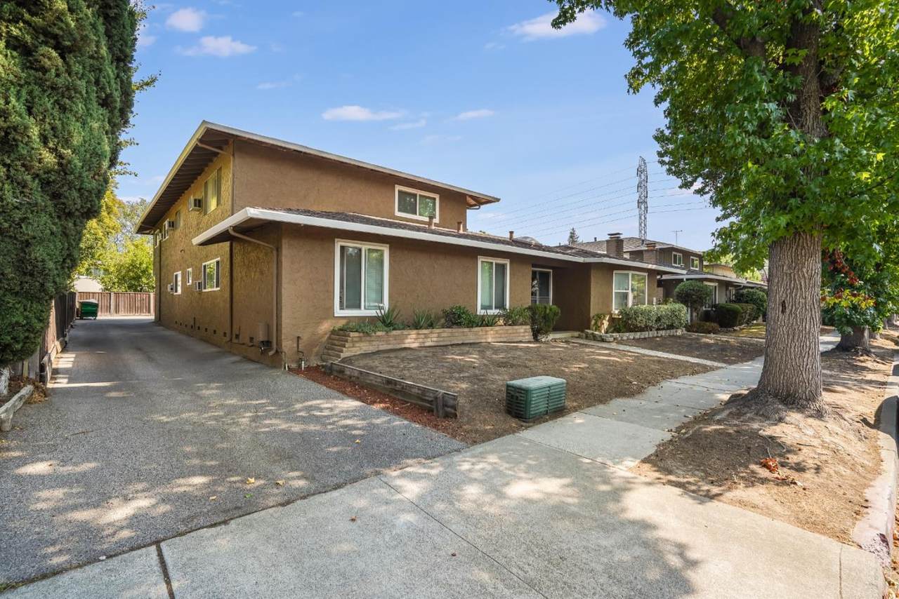 705 Valley Dr - Photo 1