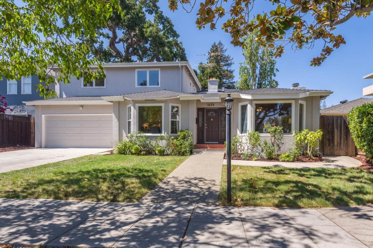 1424 Hopkins Ave - Photo 1