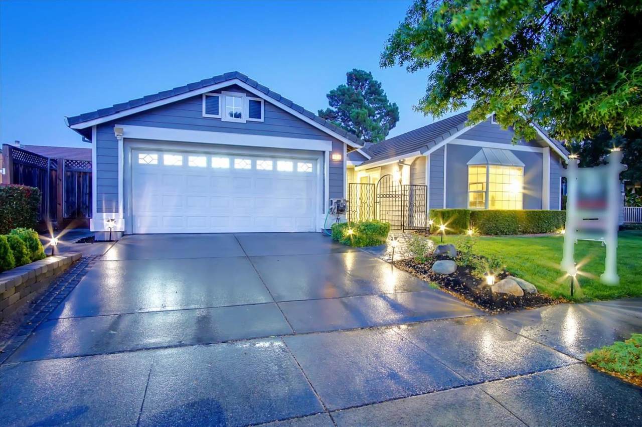 9412 Saddler Dr - Photo 1