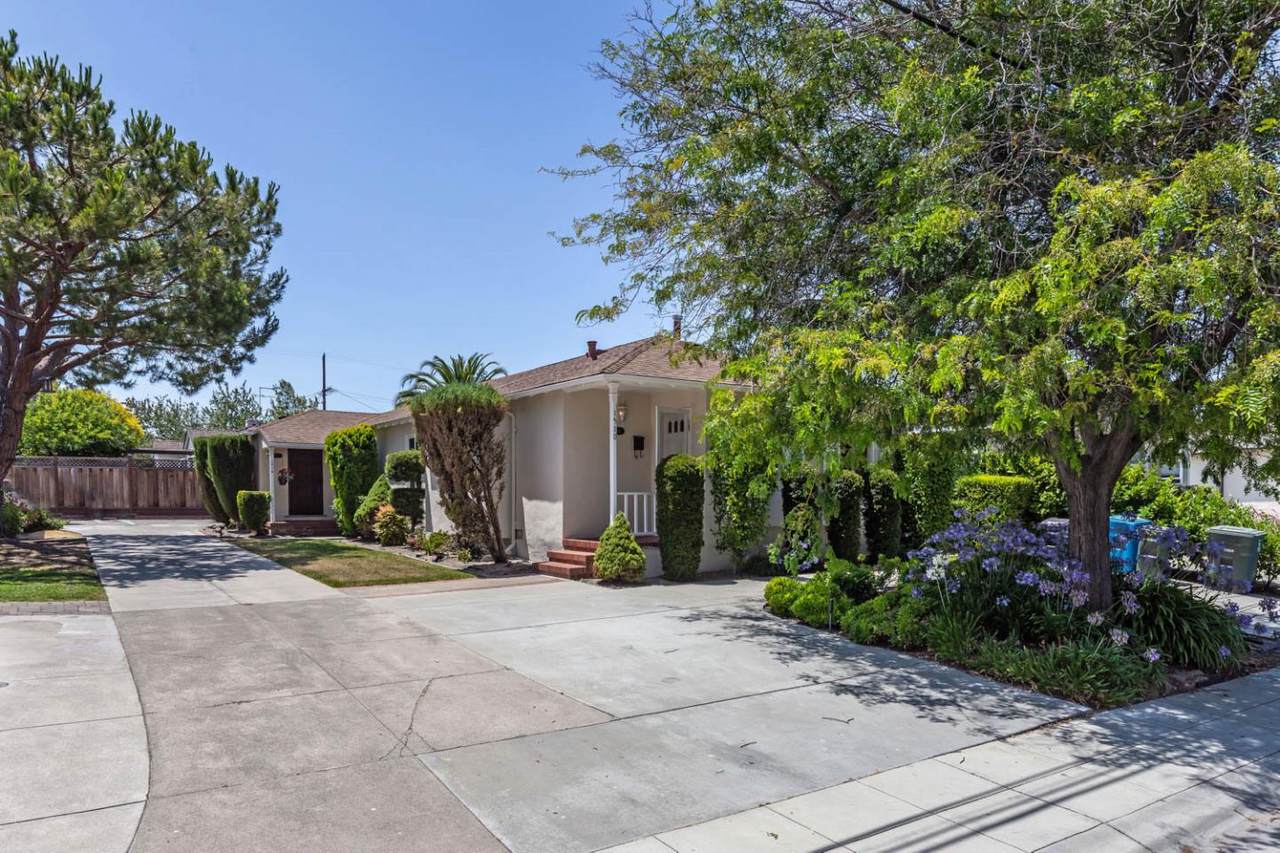 1510 Jasmine St - Photo 1
