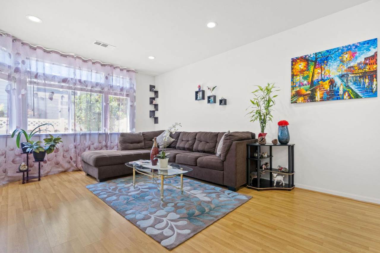3663 Cabernet Vineyards Cir - Photo 1