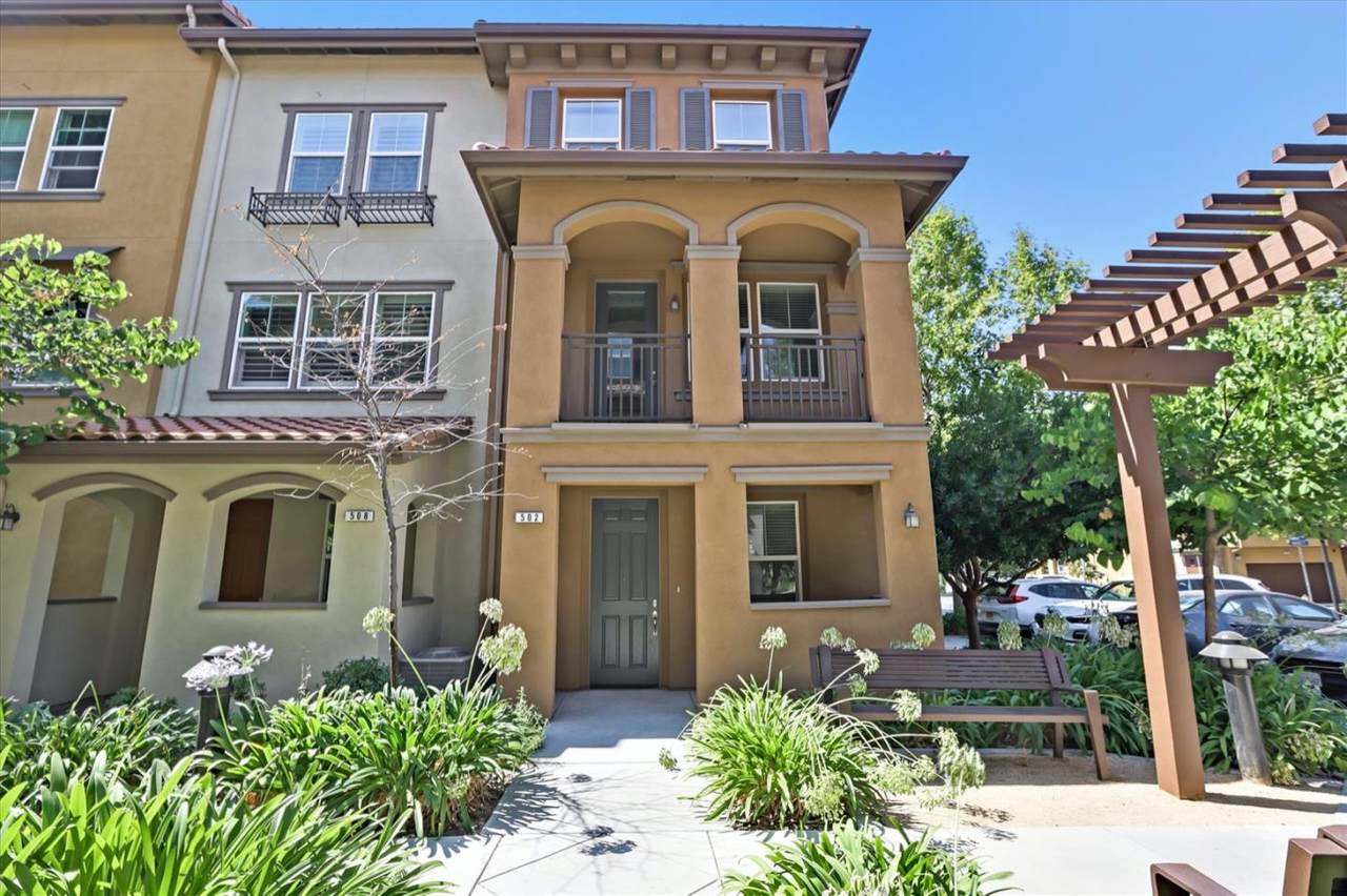502 Rialto Pl - Photo 1