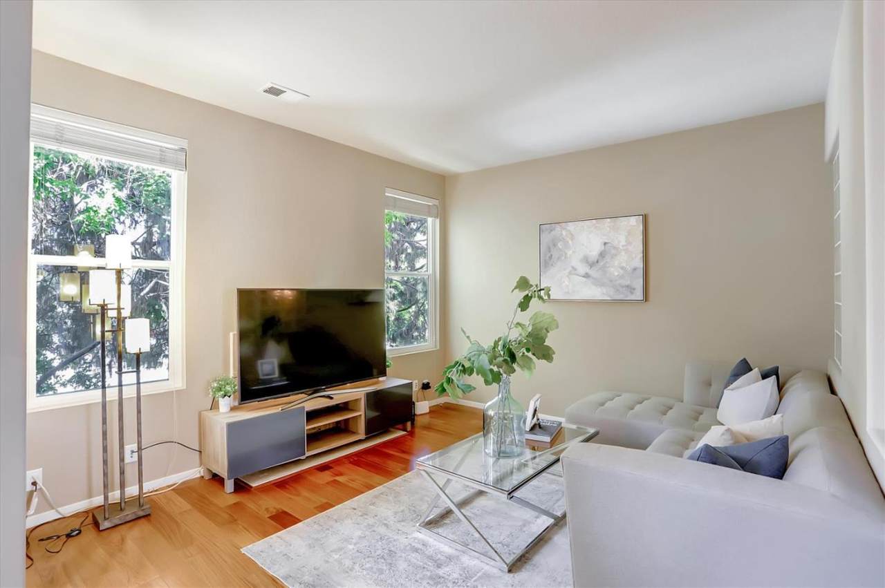 425 Navaro Way 118 - Photo 1