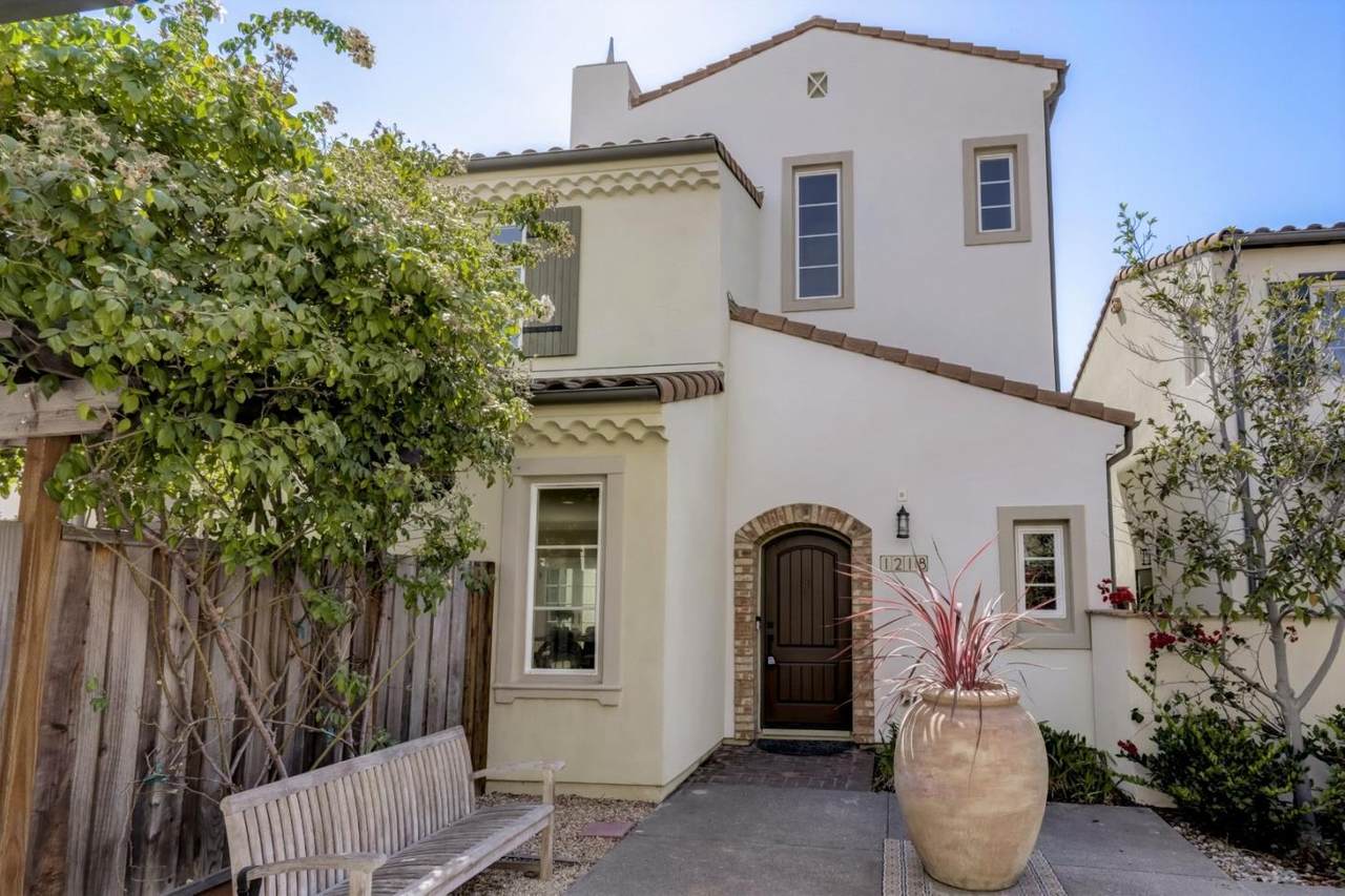 1218 Dahlia Loop - Photo 1