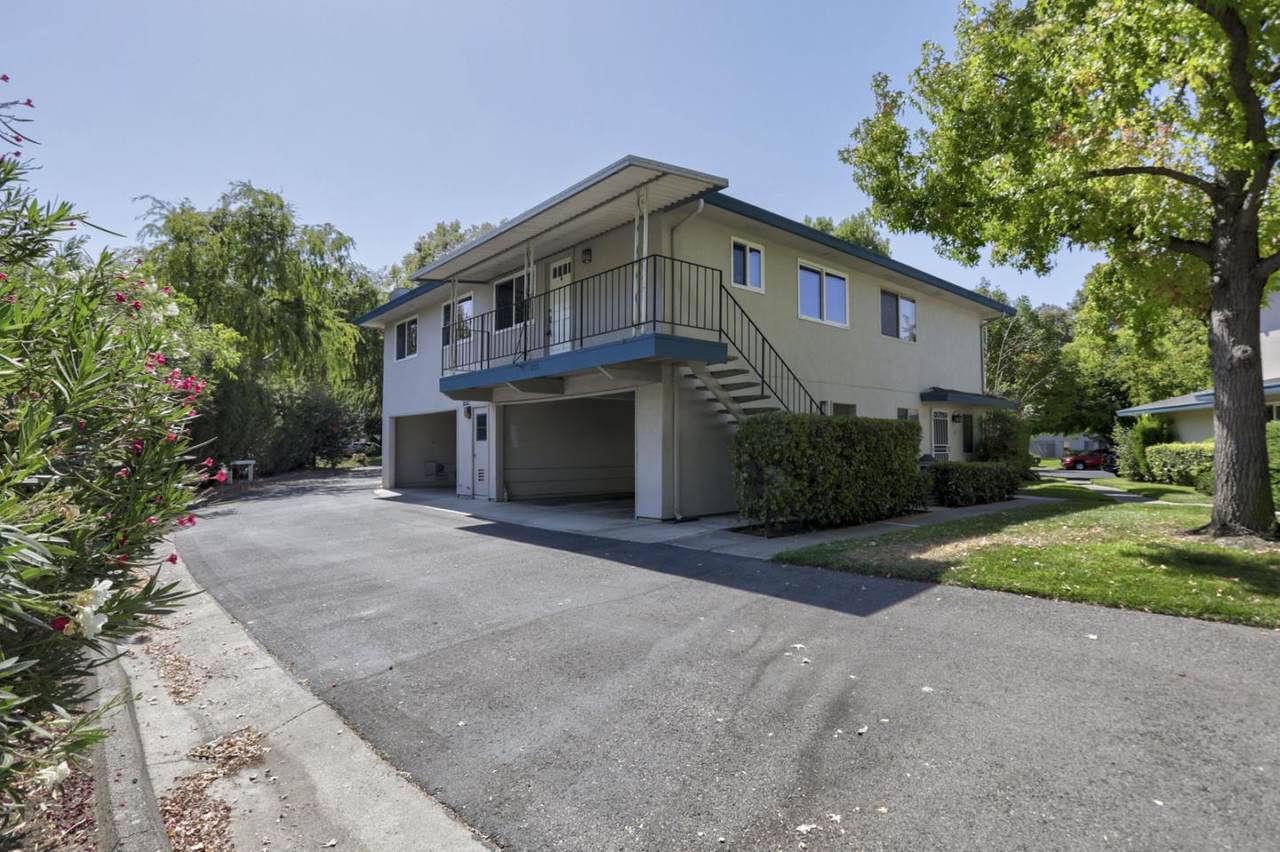 285 Gomes Ct 4 - Photo 1