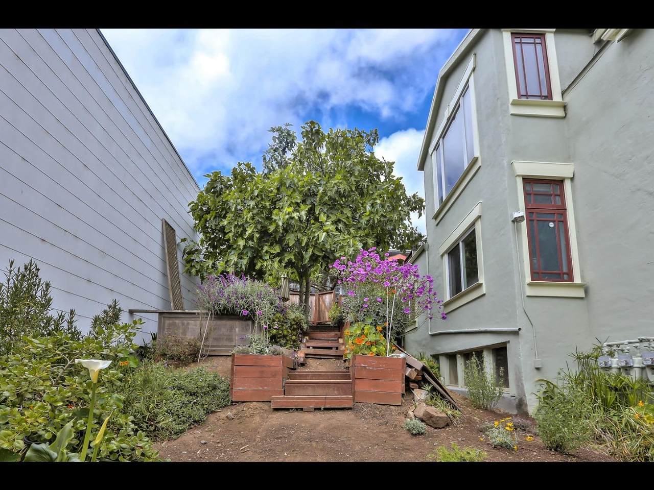 256 Bemis St - Photo 1