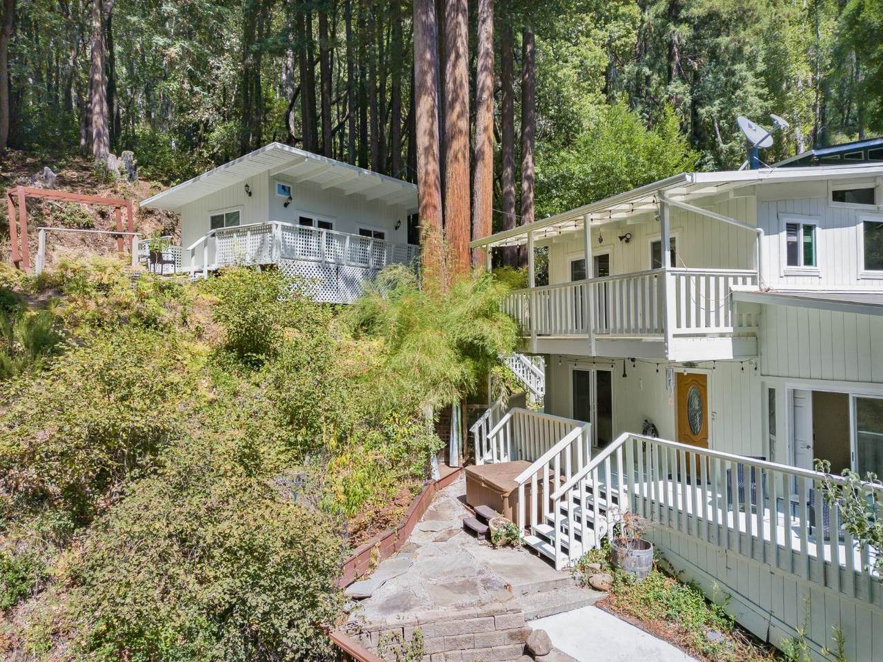 10735 Westwood Rd - Photo 1