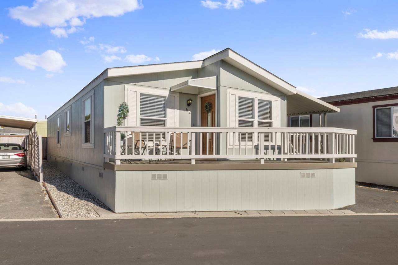1555 Merrill 62 - Photo 1