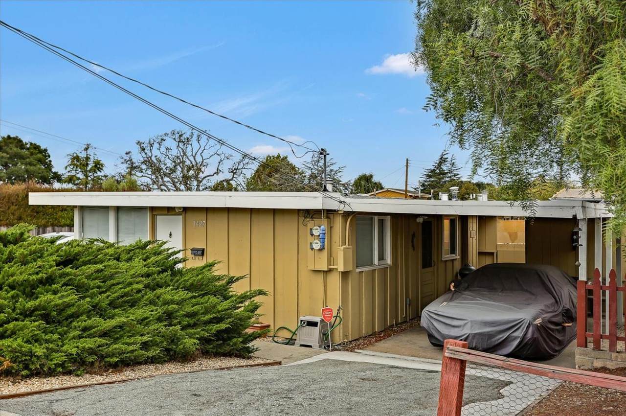 1427 Kimball Ave - Photo 1
