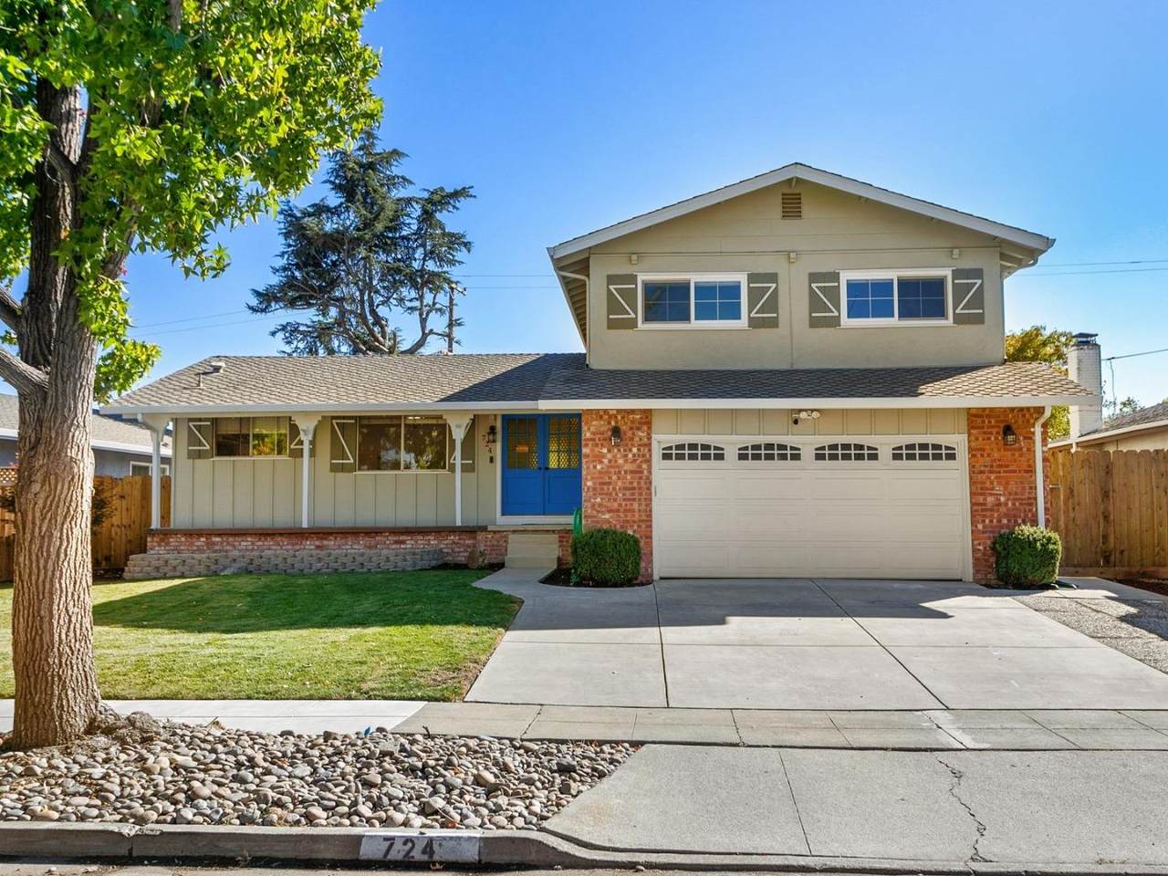 724 Natoma Dr - Photo 1