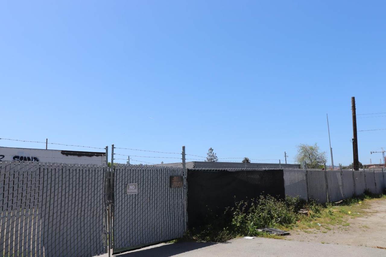 301 Spruce St - Photo 1
