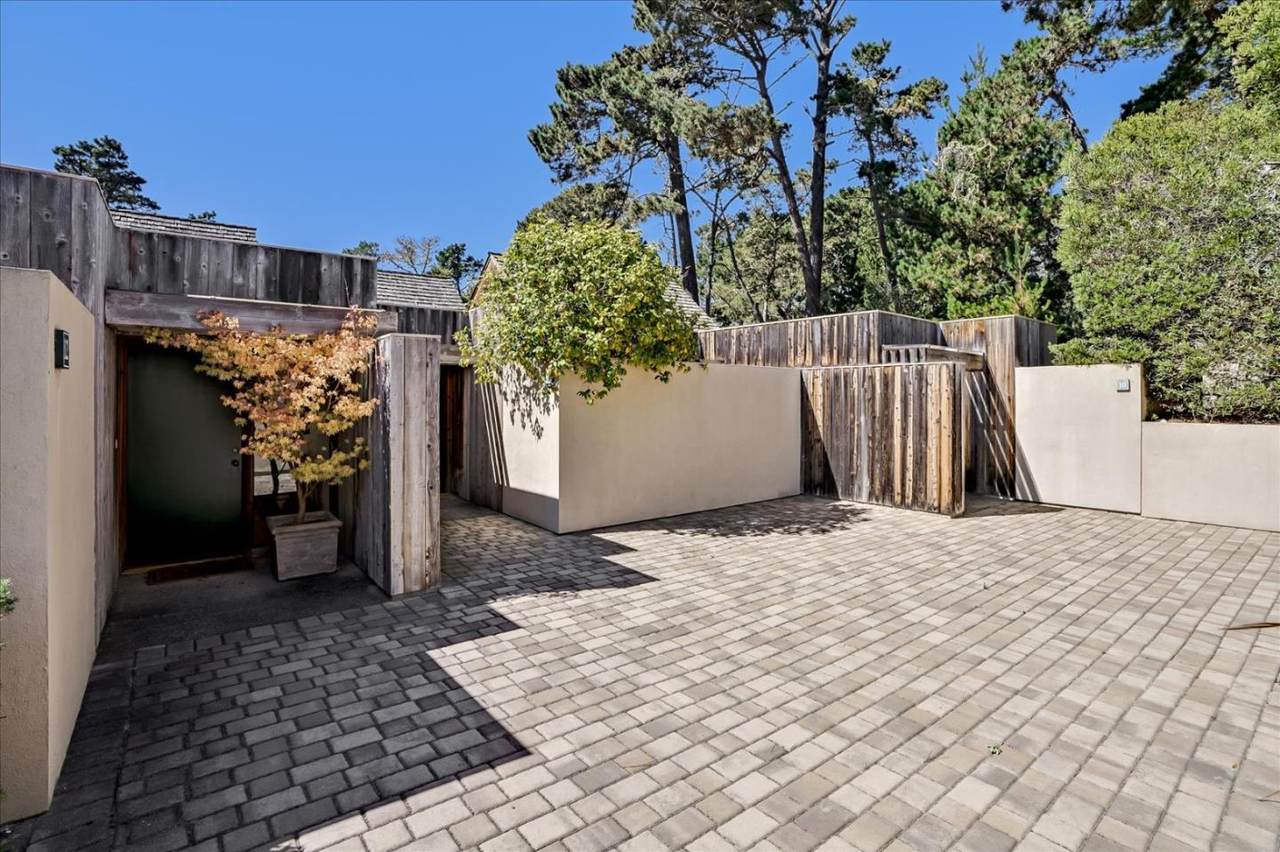 24520 Outlook Dr 11 - Photo 1