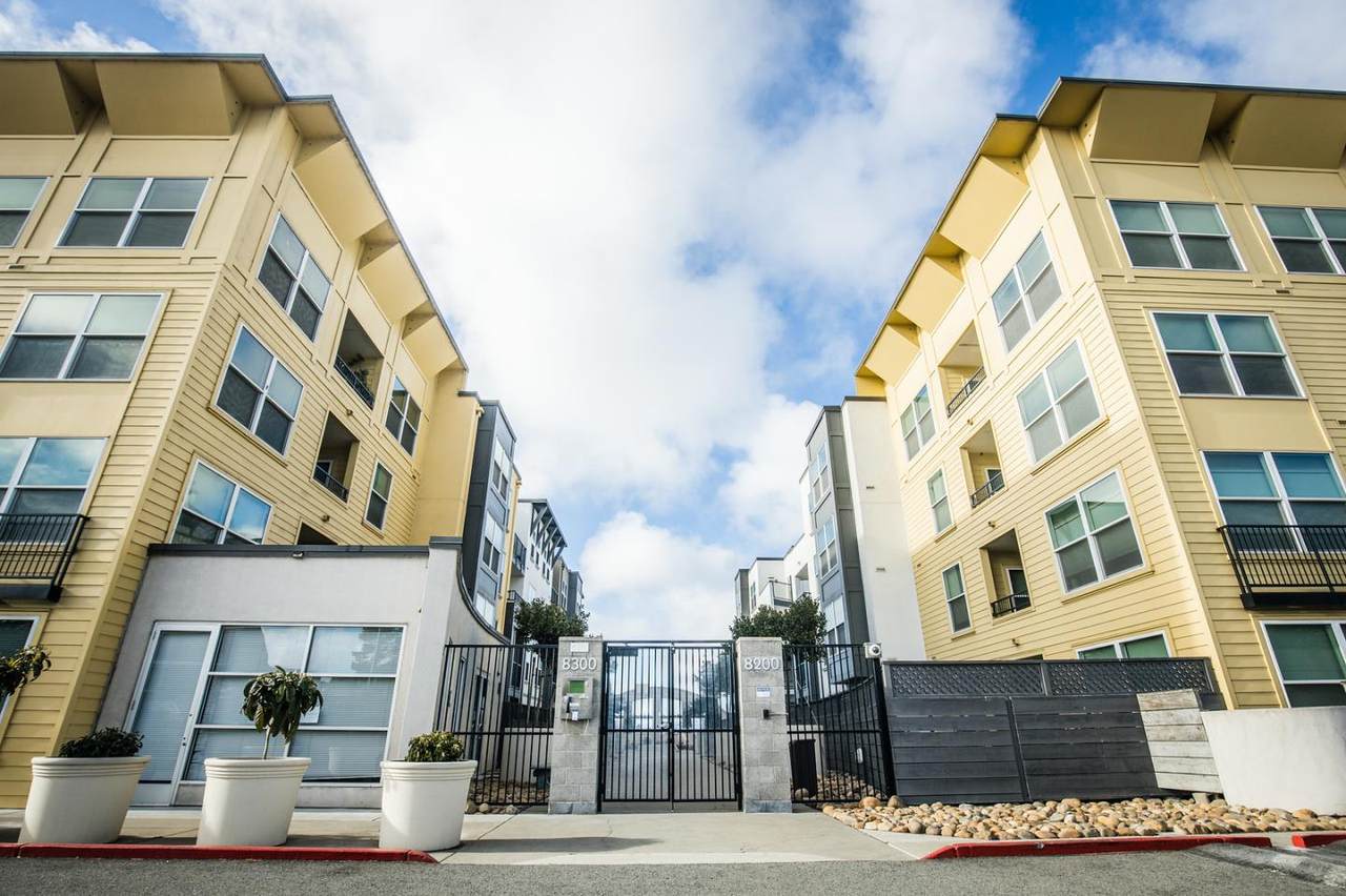 8300 Oceanview Ter 103 - Photo 1