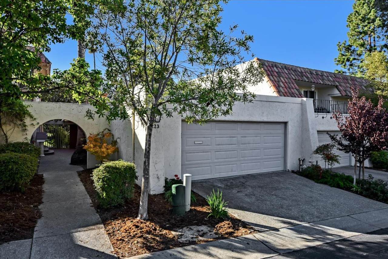 223 Casitas Bulevar - Photo 1