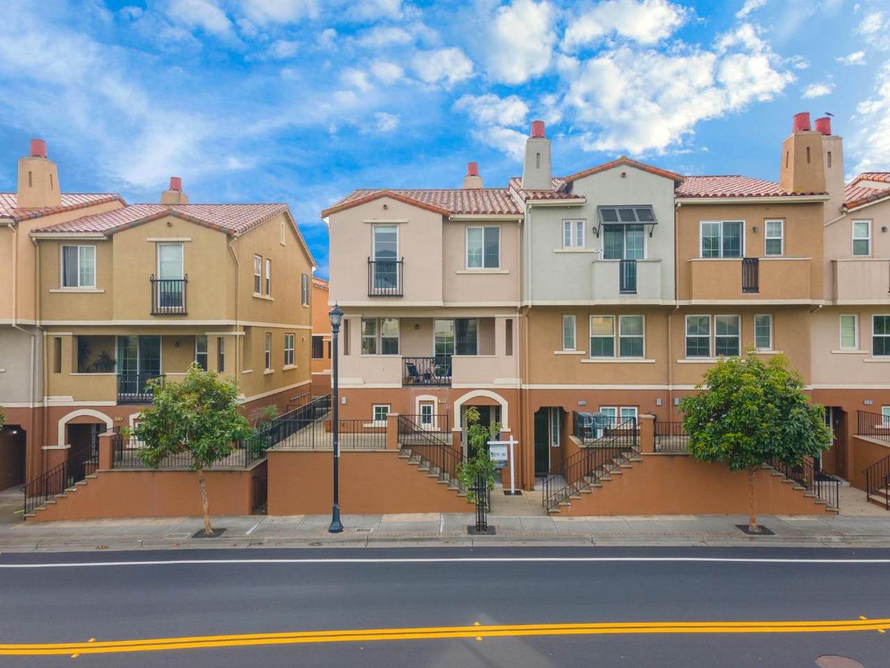 1279 Mission Rd - Photo 1