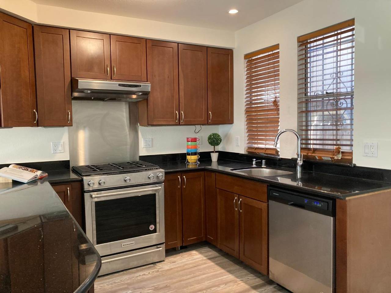 1532 5th St A - Photo 1