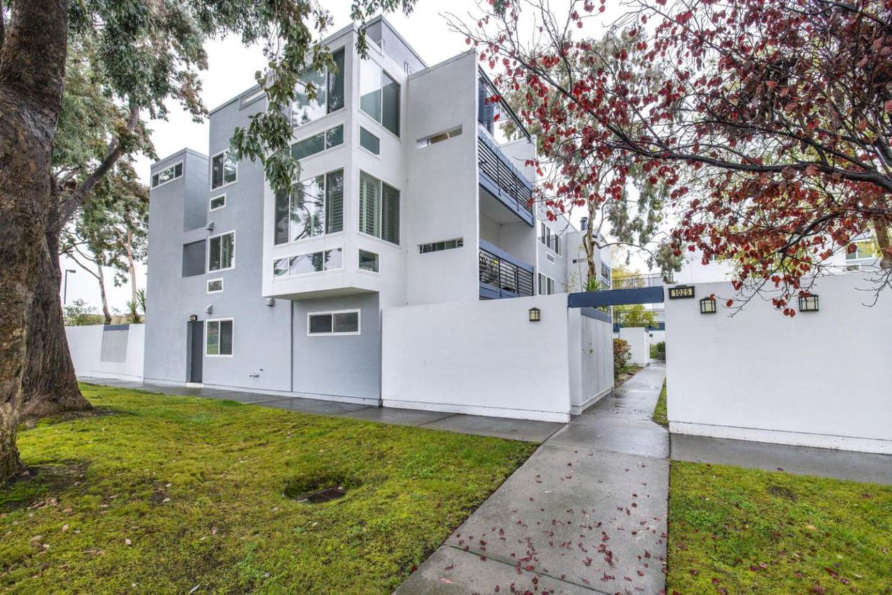 1017 Shell Blvd 4 - Photo 1