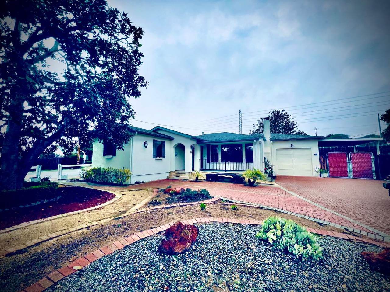 33 Carlton Dr - Photo 1