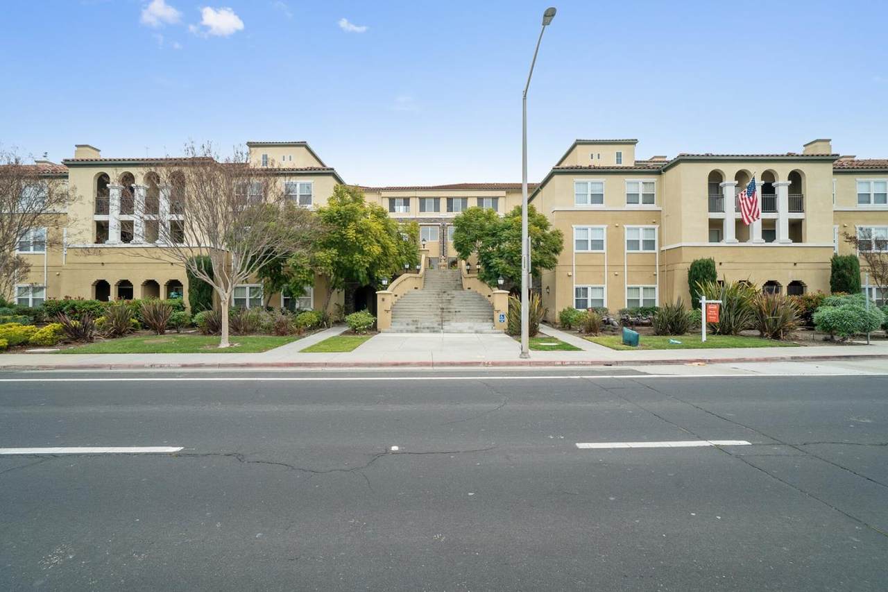 1883 Agnew Rd 338 - Photo 1