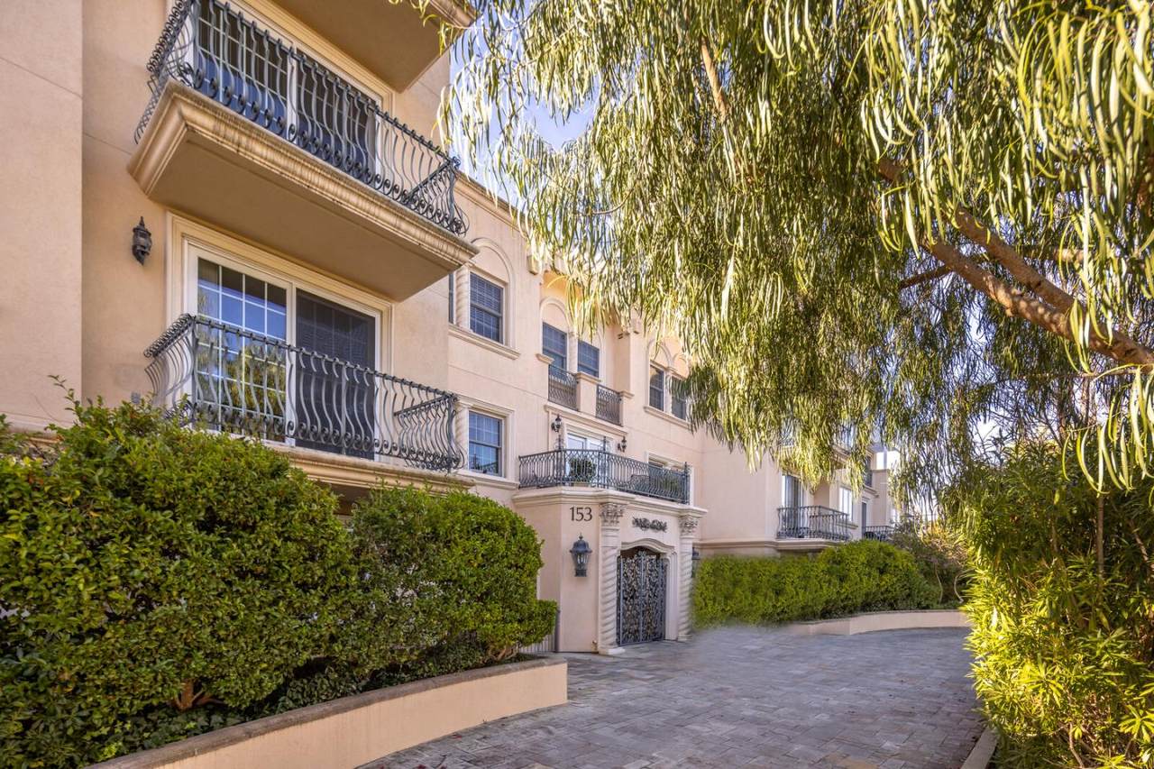 153 San Mateo Dr 401 - Photo 1