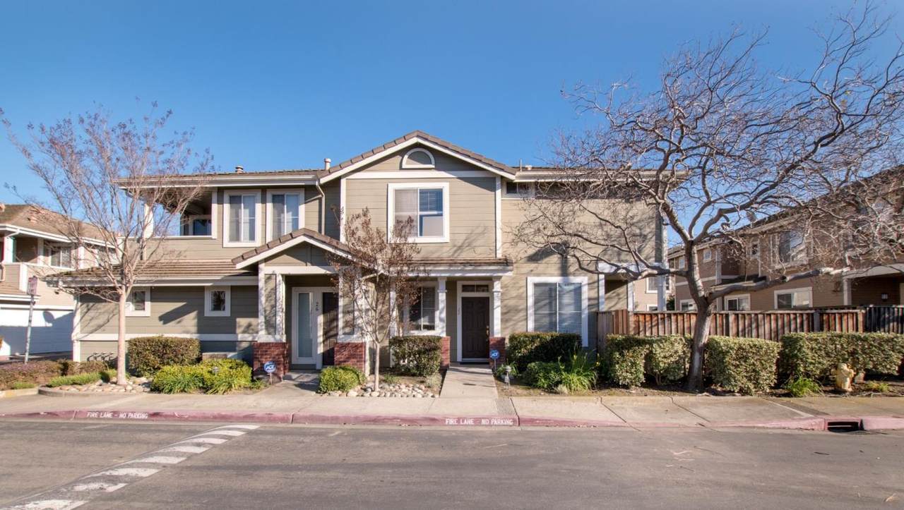 22 Pond Ct - Photo 1