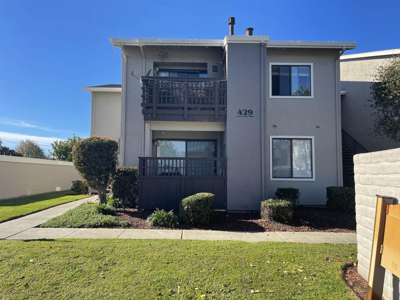 429 Laurel Dr B - Photo 1