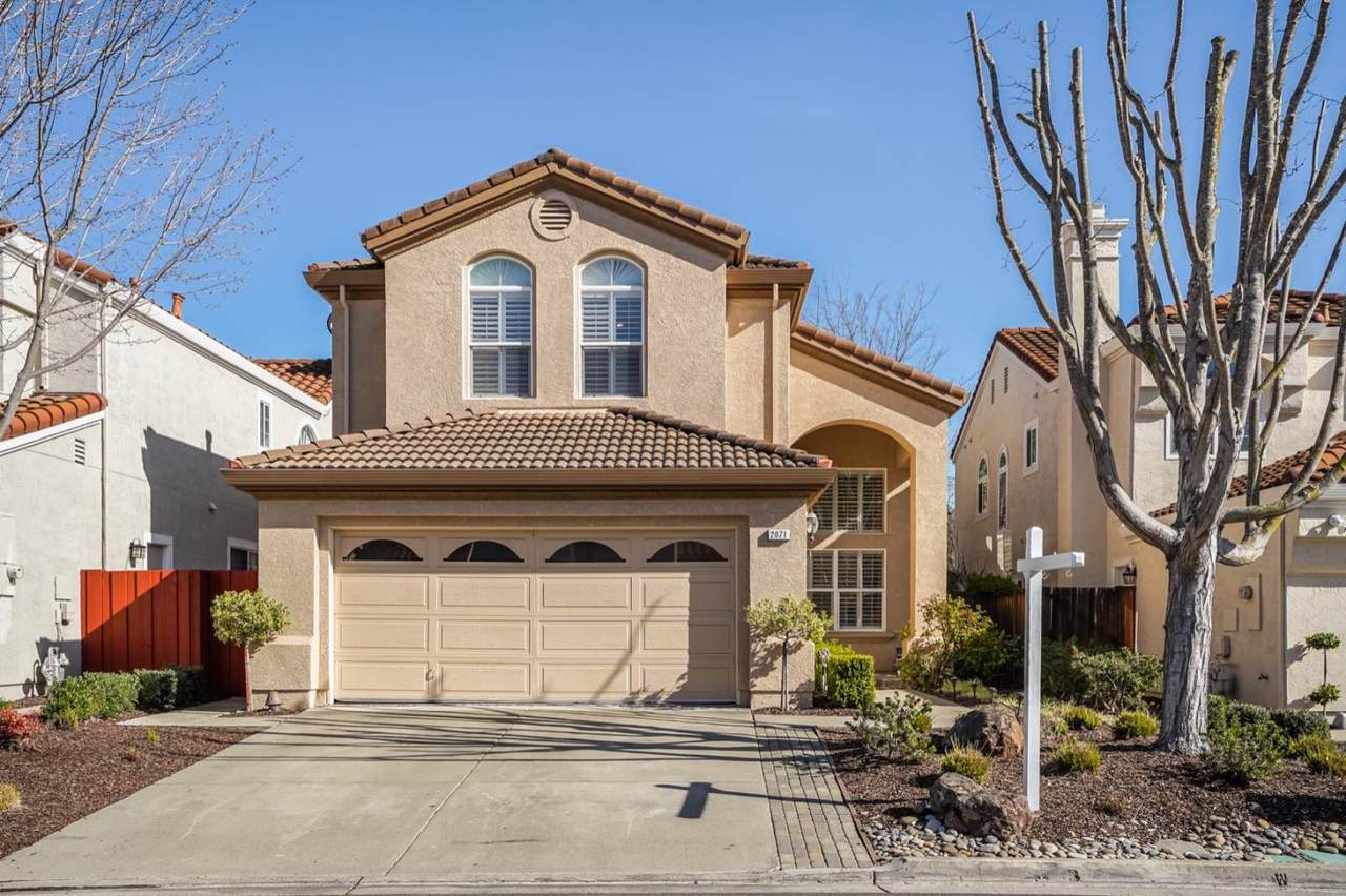 2071 Goldenrod Ln - Photo 1