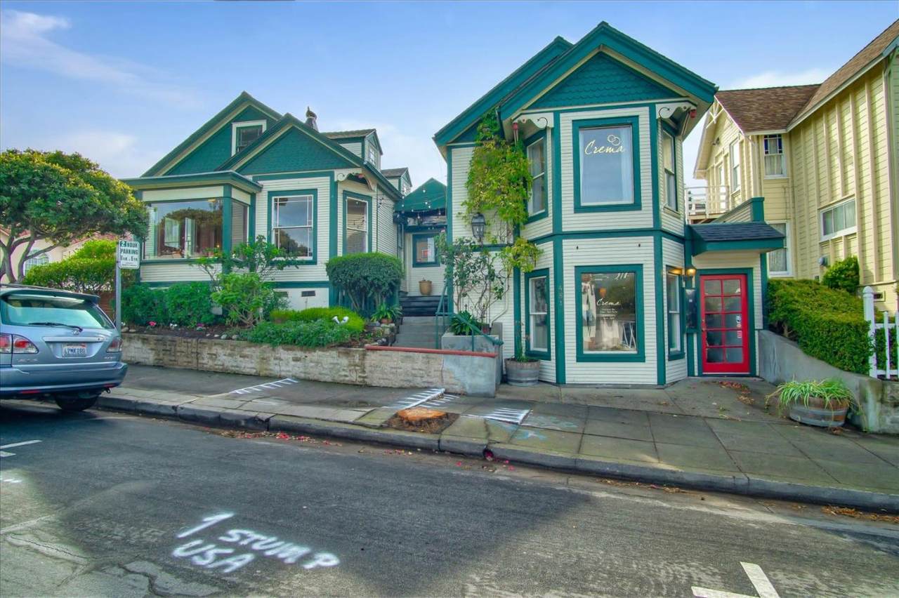 481 Lighthouse Ave - Photo 1