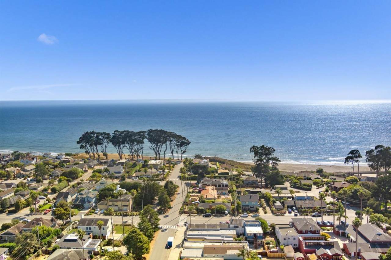 304 Playa Blvd - Photo 1