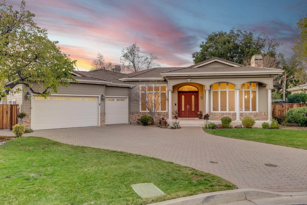 15871 Mina Way - Photo 1