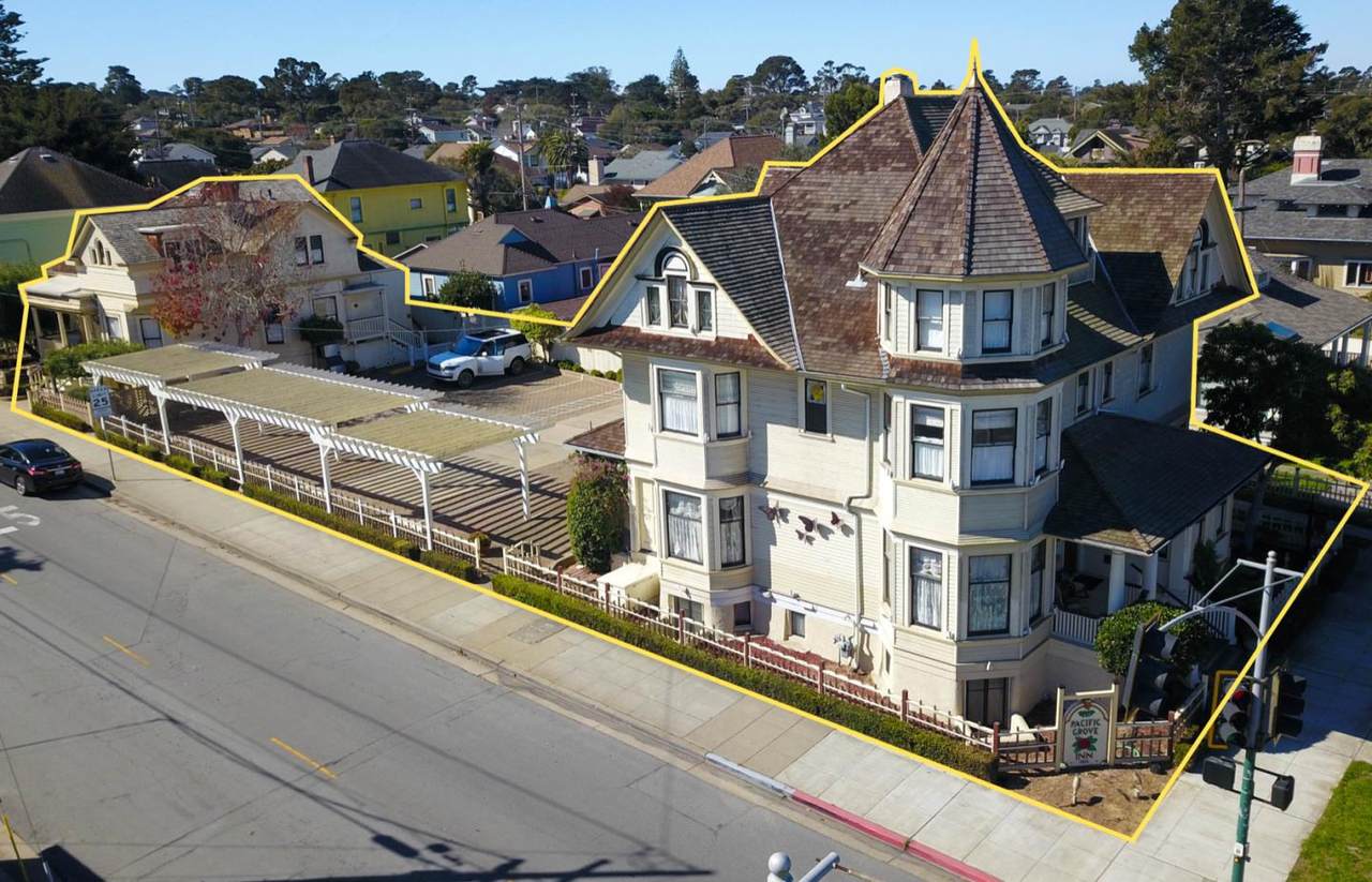 581 Pine - Photo 1