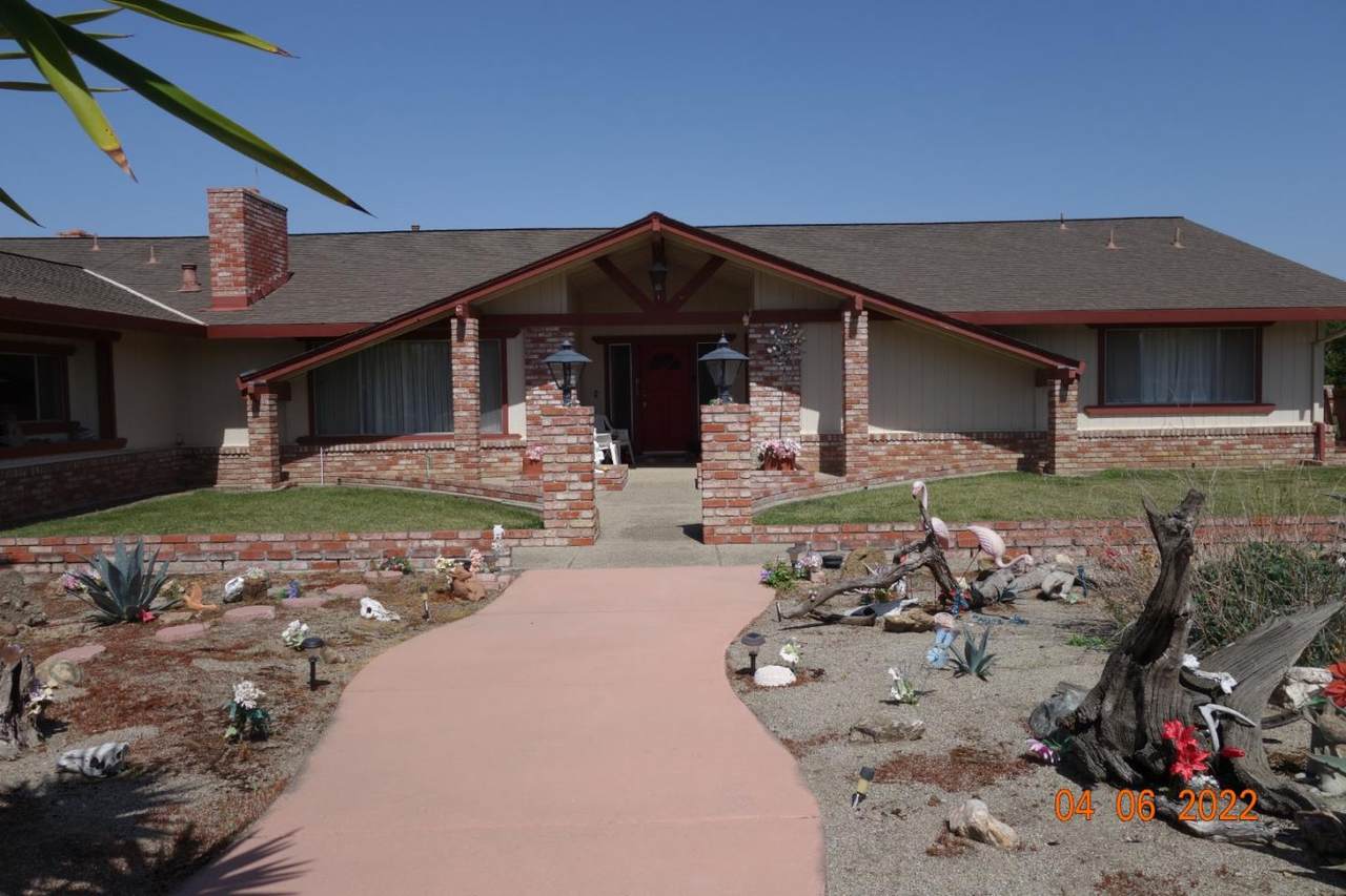 2560 Fallon Rd - Photo 1