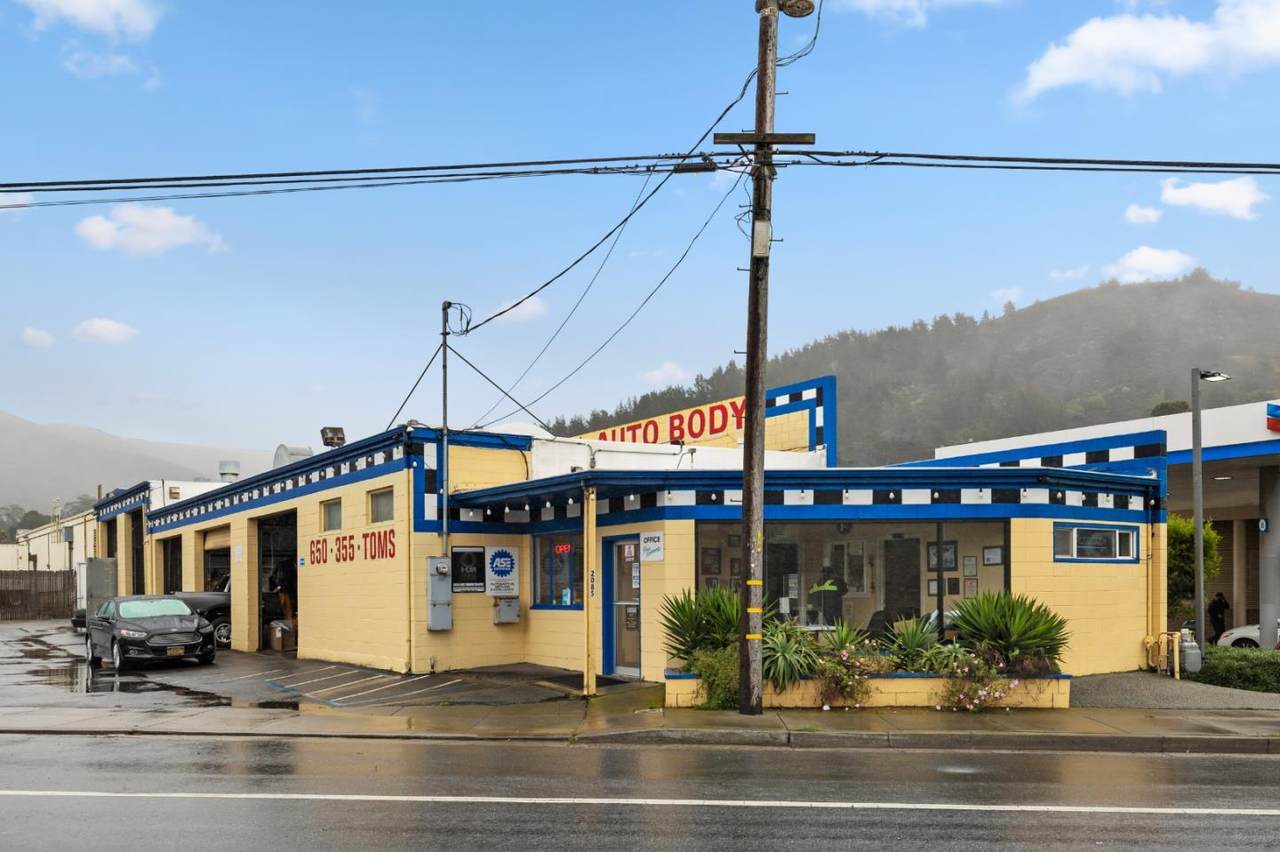 2085 Cabrillo Hwy - Photo 1