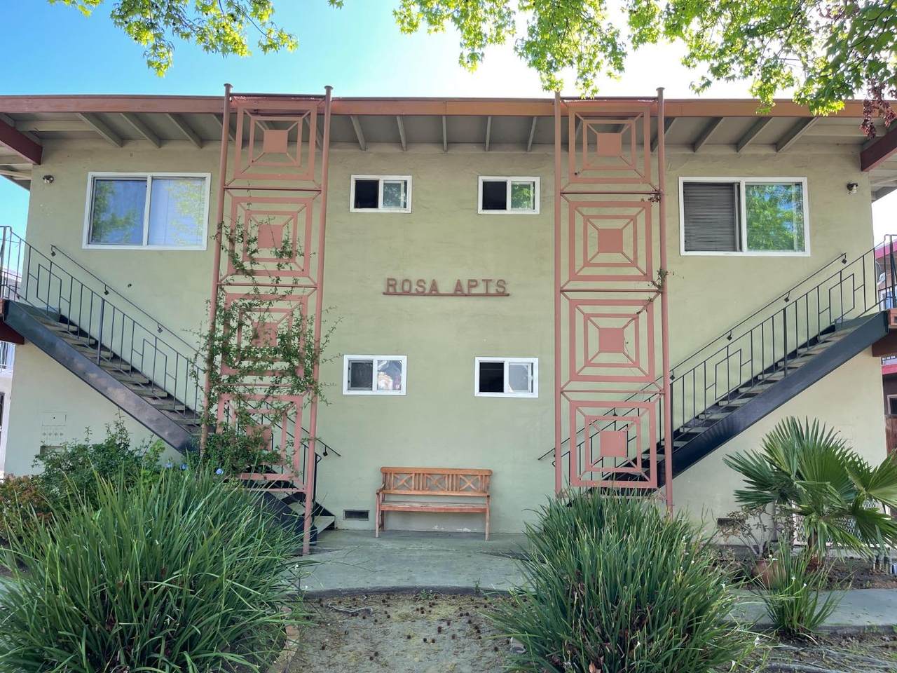 1124 Roewill Dr - Photo 1