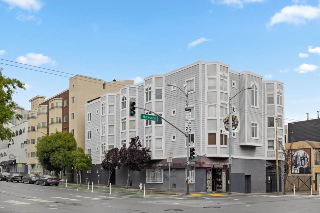 195 7th St 407 - Photo 1
