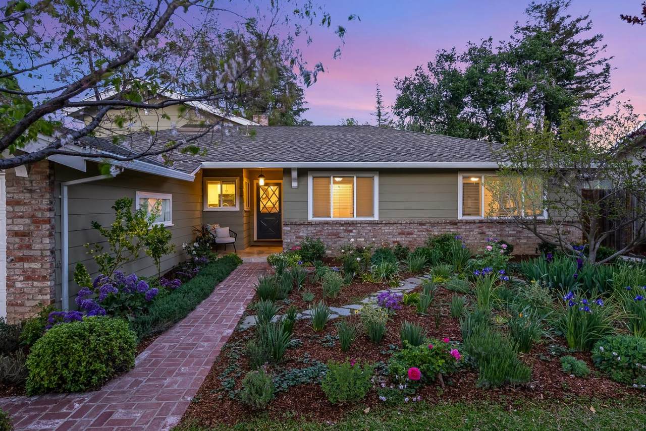 12162 Woodside Dr - Photo 1