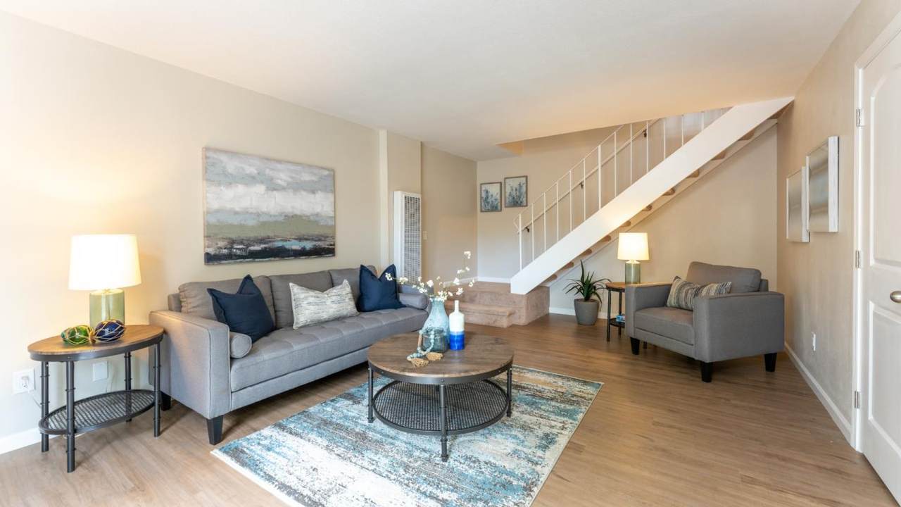 3184 Creekside Dr - Photo 1