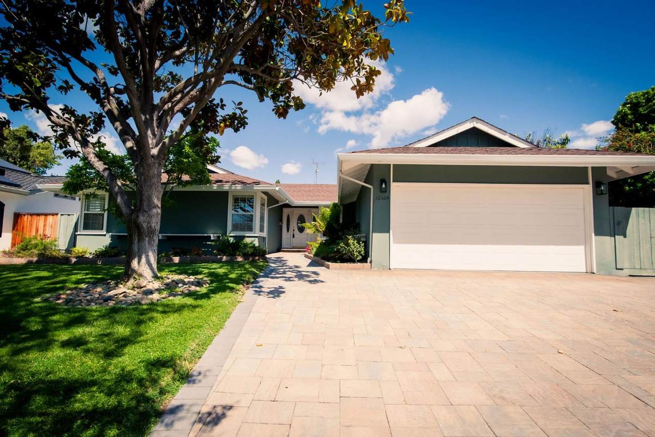 10604 La Roda Dr - Photo 1