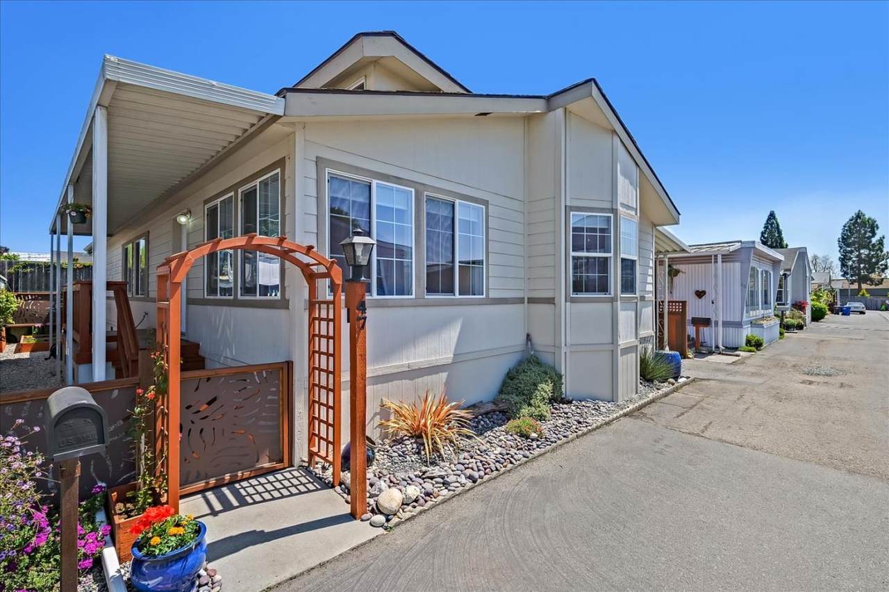 3710 Gross Rd 47 - Photo 1